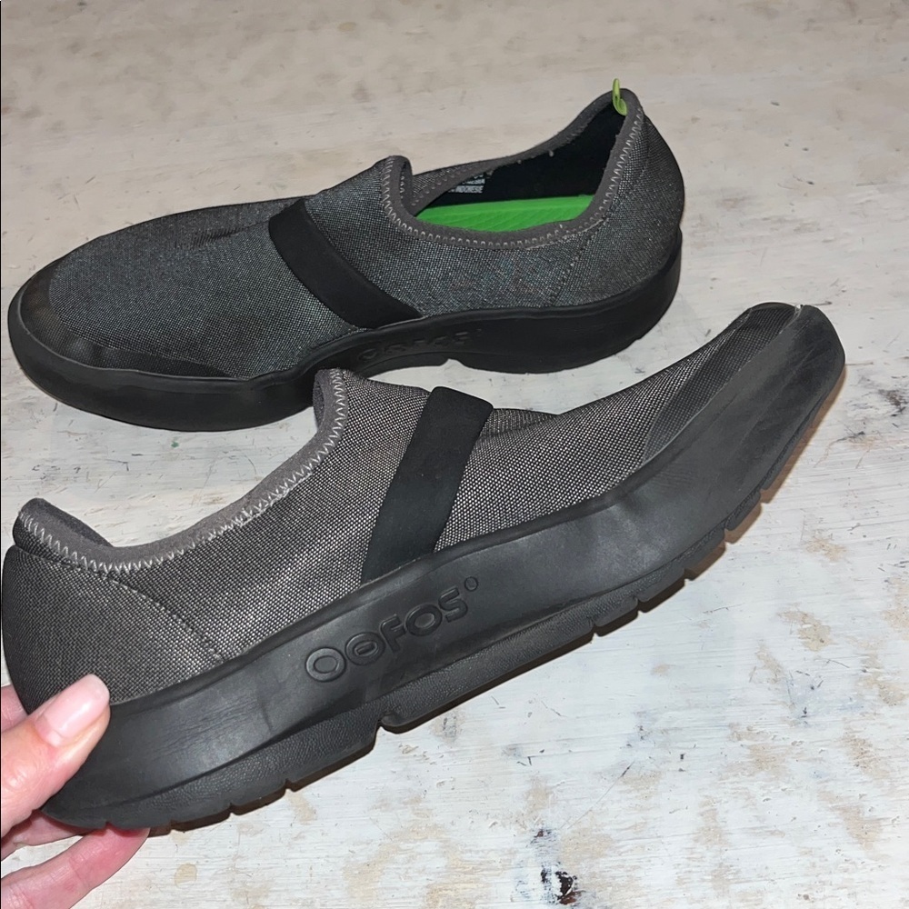 OOFOS OOmg Low recovery shoes | size 8 - Picture 5 of 8